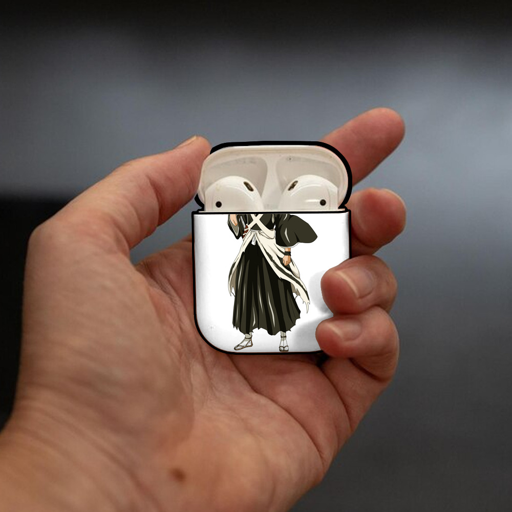 ブリーチ 黒崎一護（くろさき いちご）BLEACH Kurosaki Ichigo AirPods 第2世代保護ケース ハードシェル ブラック 耐衝撃・防指紋・カラビナ付き