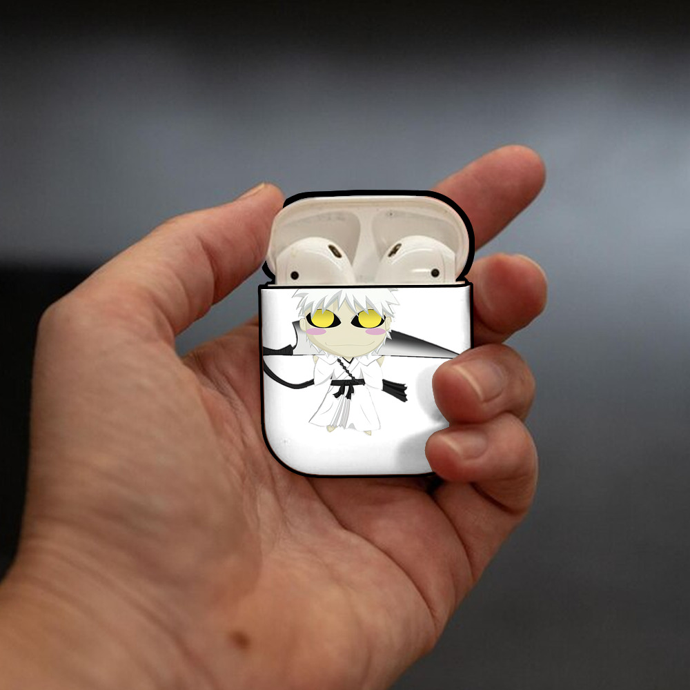 ブリーチ 黒崎一護（くろさき いちご）BLEACH Kurosaki Ichigo AirPods 第2世代保護ケース ハードシェル ブラック 耐衝撃・防指紋・カラビナ付き