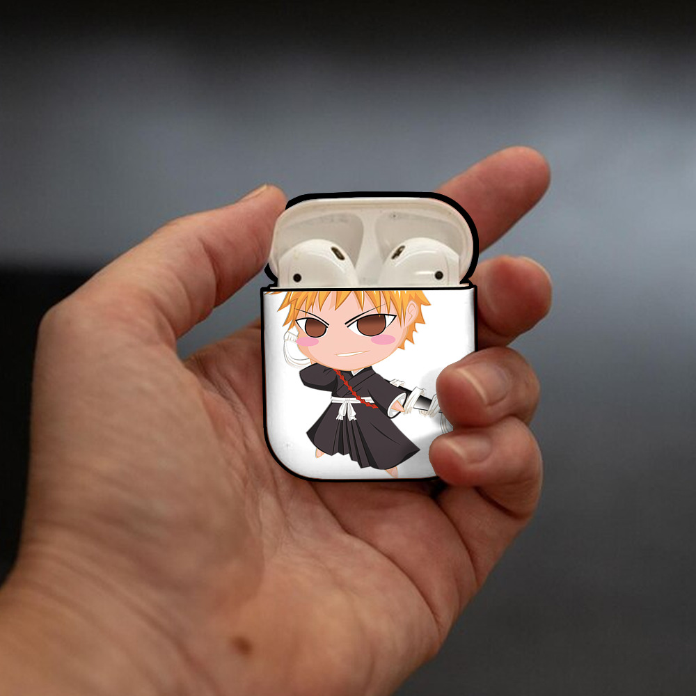ブリーチ 黒崎一護（くろさき いちご）BLEACH Kurosaki Ichigo AirPods 第2世代保護ケース ハードシェル ブラック 耐衝撃・防指紋・カラビナ付き