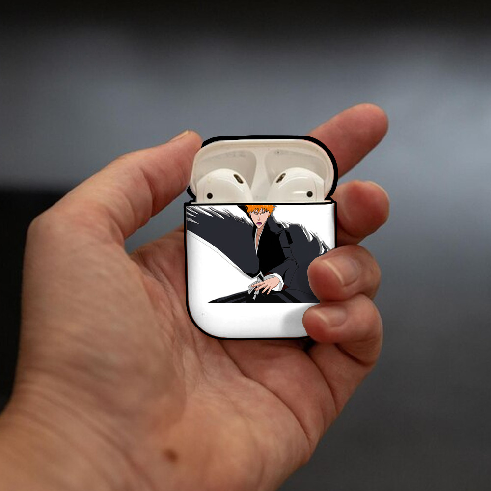 ブリーチ 黒崎一護（くろさき いちご）BLEACH Kurosaki Ichigo AirPods 第2世代保護ケース ハードシェル ブラック 耐衝撃・防指紋・カラビナ付き