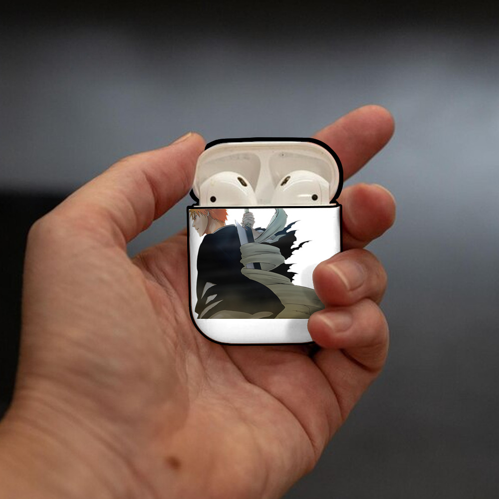 ブリーチ 黒崎一護（くろさき いちご）BLEACH Kurosaki Ichigo AirPods 第2世代保護ケース ハードシェル ブラック 耐衝撃・防指紋・カラビナ付き
