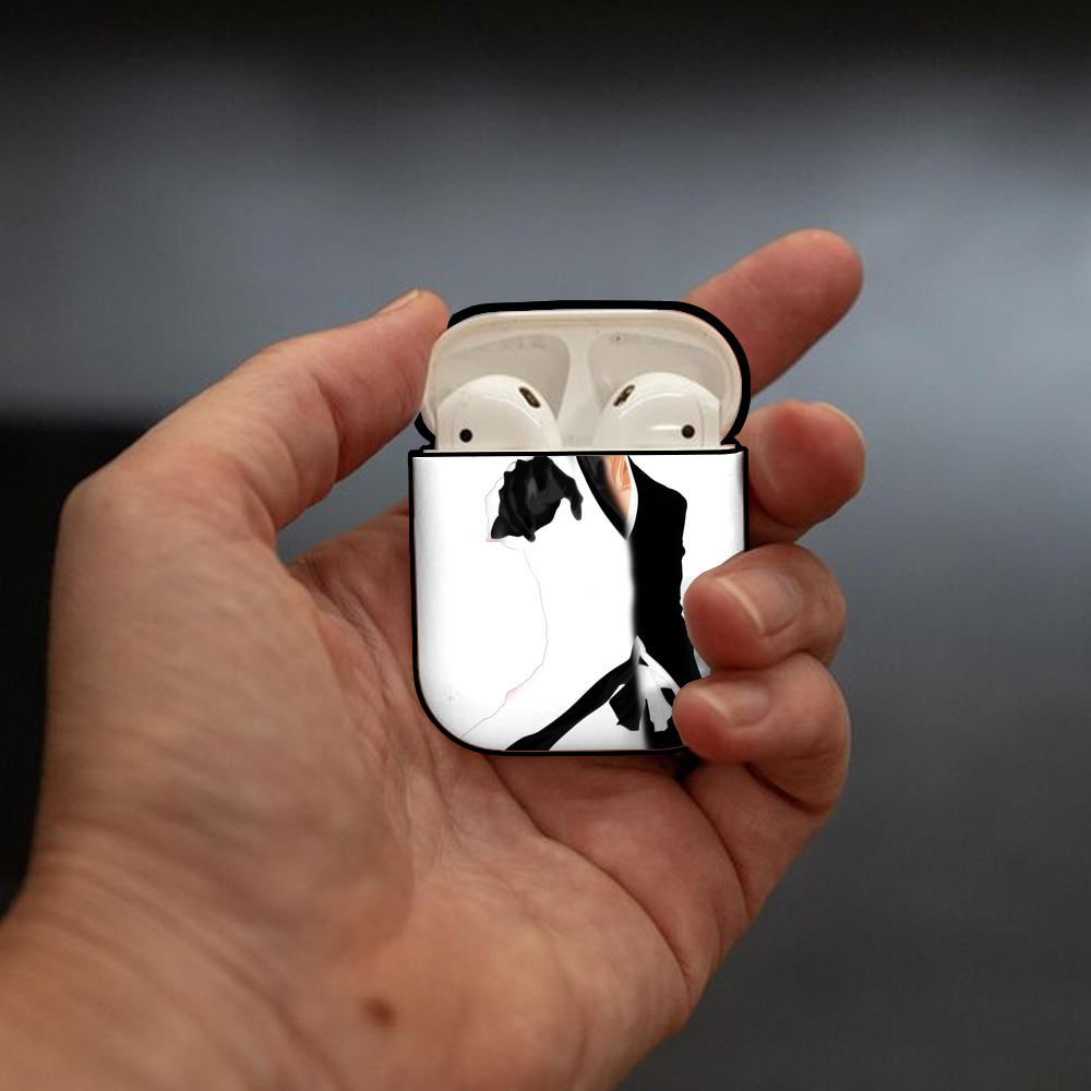 ブリーチ 黒崎一護（くろさき いちご）BLEACH Kurosaki Ichigo AirPods 第2世代保護ケース ハードシェル ブラック 耐衝撃・防指紋・カラビナ付き