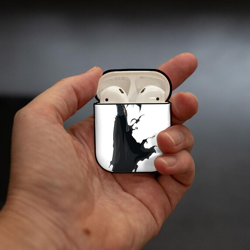 ブリーチ 黒崎一護（くろさき いちご）BLEACH Kurosaki Ichigo AirPods 第2世代保護ケース ハードシェル ブラック 耐衝撃・防指紋・カラビナ付き