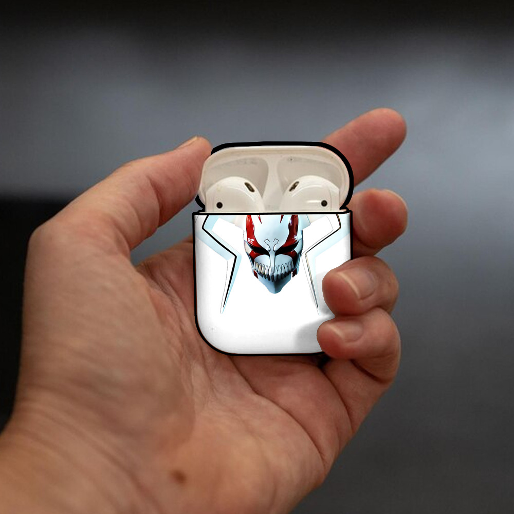 ブリーチ 黒崎一護（くろさき いちご）BLEACH Kurosaki Ichigo AirPods 第2世代保護ケース ハードシェル ブラック 耐衝撃・防指紋・カラビナ付き