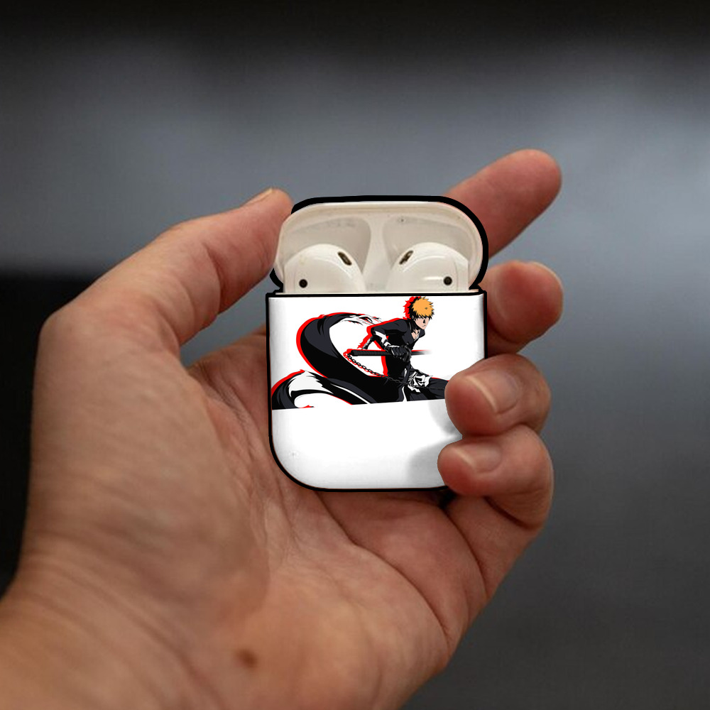 ブリーチ 黒崎一護（くろさき いちご）BLEACH Kurosaki Ichigo AirPods 第2世代保護ケース ハードシェル ブラック 耐衝撃・防指紋・カラビナ付き