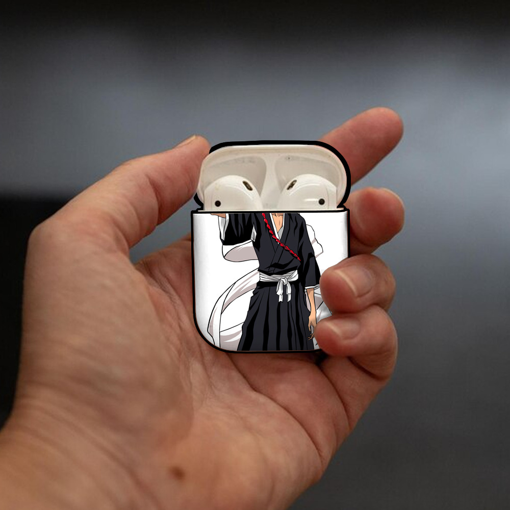 ブリーチ 黒崎一護（くろさき いちご）BLEACH Kurosaki Ichigo AirPods 第2世代保護ケース ハードシェル ブラック 耐衝撃・防指紋・カラビナ付き