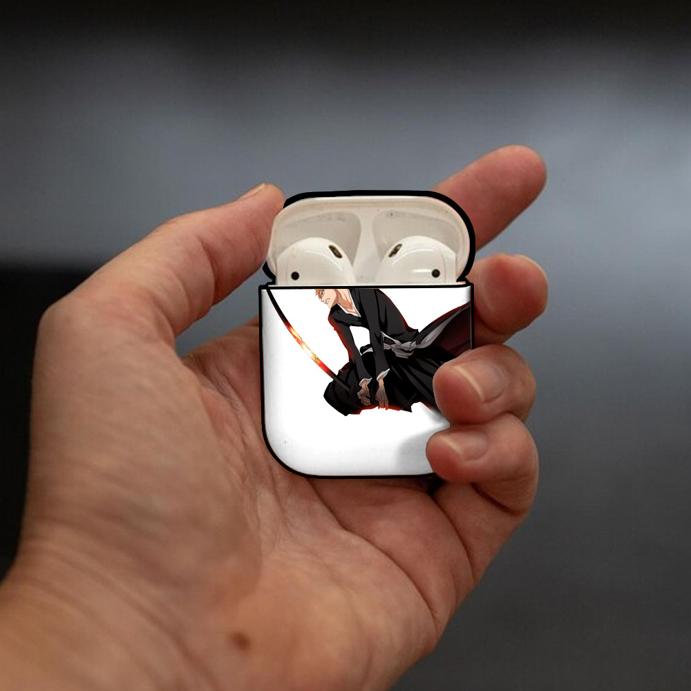 ブリーチ 黒崎一護（くろさき いちご）BLEACH Kurosaki Ichigo AirPods 第2世代保護ケース ハードシェル ブラック 耐衝撃・防指紋・カラビナ付き