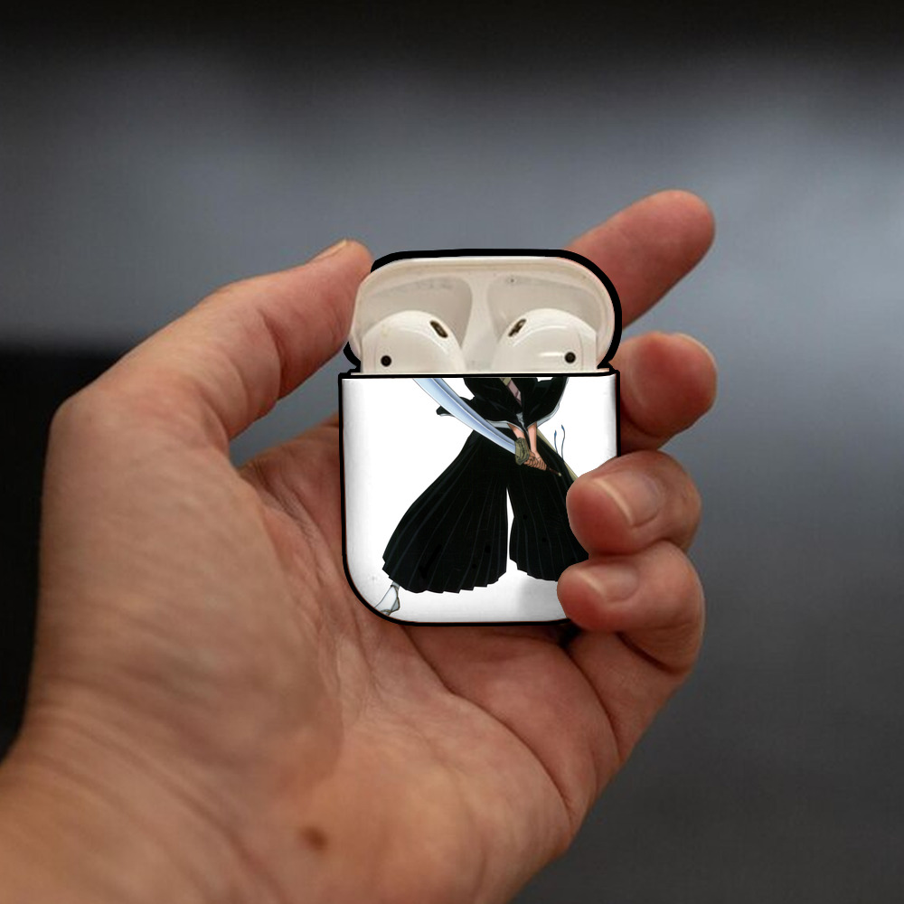 ブリーチ 黒崎一護（くろさき いちご）BLEACH Kurosaki Ichigo AirPods 第2世代保護ケース ハードシェル ブラック 耐衝撃・防指紋・カラビナ付き