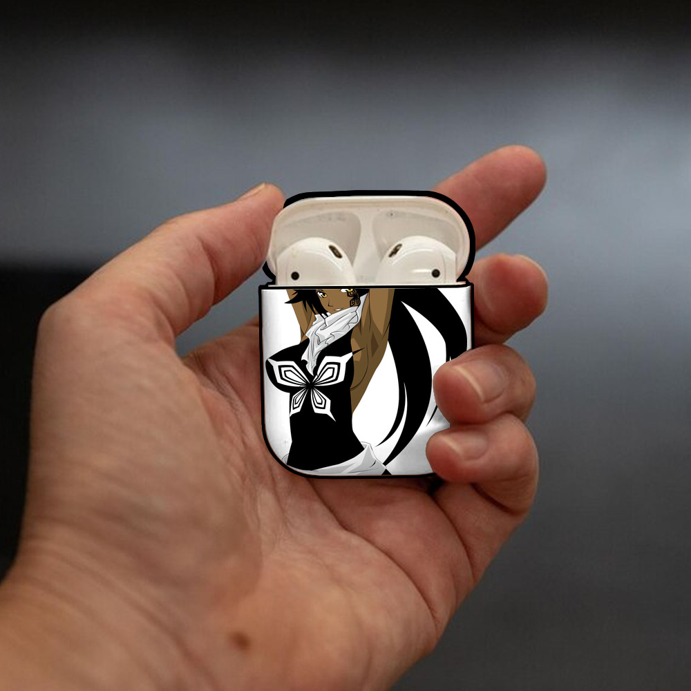 ブリーチ 四楓院 夜一（しほういん よるいち） BLEACH Shihouin Yoruichi AirPods 第2世代保護ケース ハードシェル ブラック 耐衝撃・防指紋・カラビナ付き